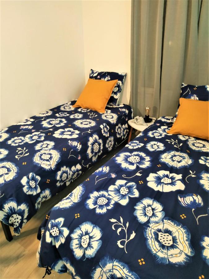 Andys Housing Madrid Rio Apartment Exterior photo